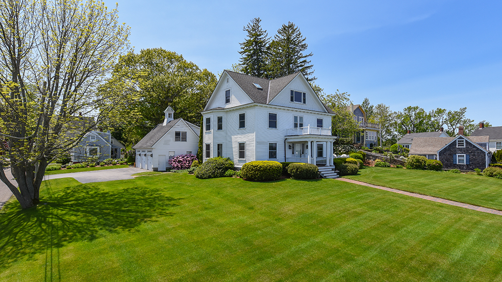 SEACOAST REAL ESTATE GUIDE NEW HAMPSHIRE + MAINE