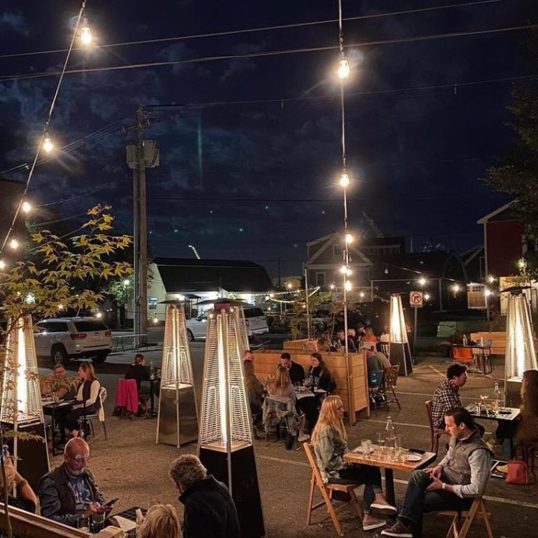 KITTERY, MAINE RESTAURANTS, BREWERIES + OUTDOOR DINING