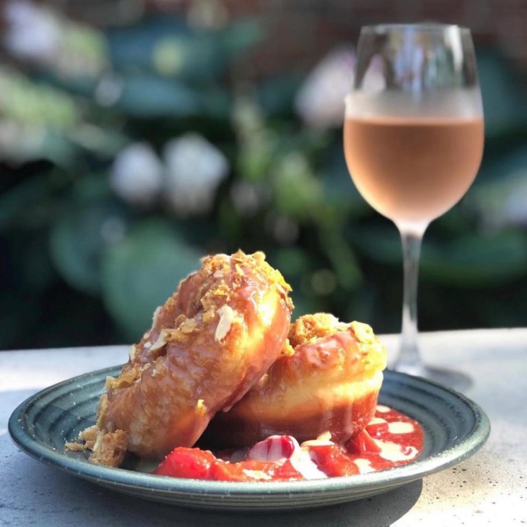 KITTERY, MAINE RESTAURANTS, BREWERIES + OUTDOOR DINING