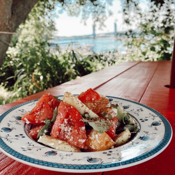 KITTERY, MAINE RESTAURANTS, BREWERIES + OUTDOOR DINING