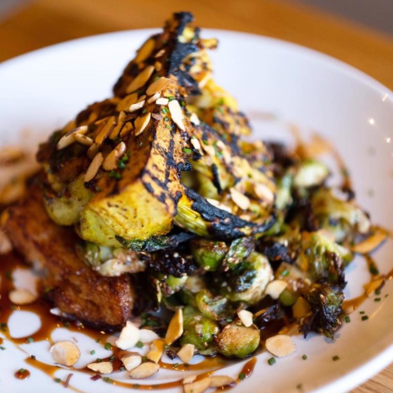 KITTERY, MAINE RESTAURANTS, BREWERIES + OUTDOOR DINING