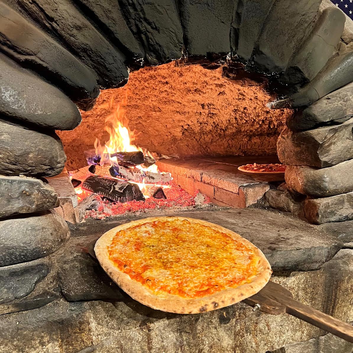 FLATBREAD-PIZZA-COMPANY-BEST-DINNER-LUNCH-PORTSMOUTH-NEW-HAMPSHIRE