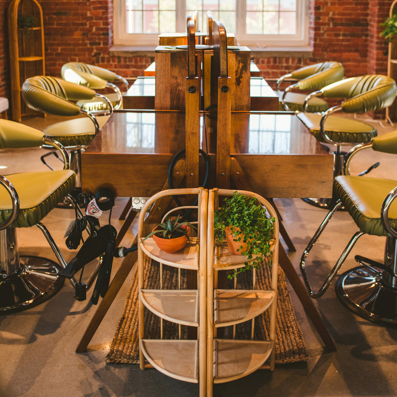Oomph-Salon-Best-Hairdresser-Barber-Salon-Portsmouth-New-Hampshire-1