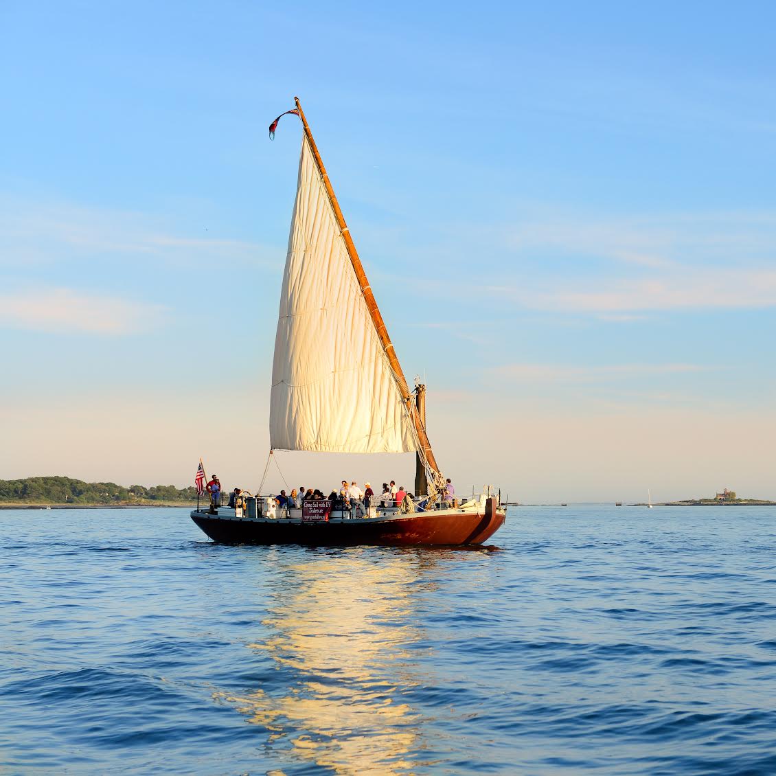 THE-GUNDALOW-COPMANY-PORTSMOUTH-NEW-HAMPSHIRE-SAILING-BOAT-ACTIVITY